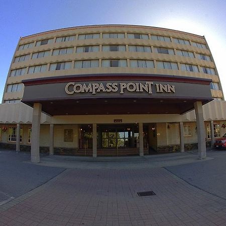 Compass Point Inn - 서레이 외부 사진