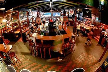 Compass Point Inn - 서레이 외부 사진